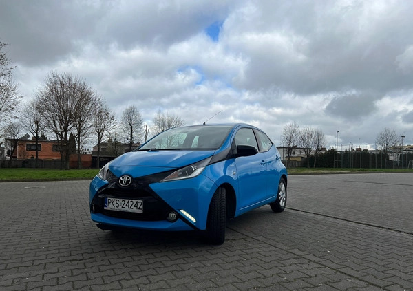 Toyota Aygo cena 43000 przebieg: 70000, rok produkcji 2017 z Poznań małe 46